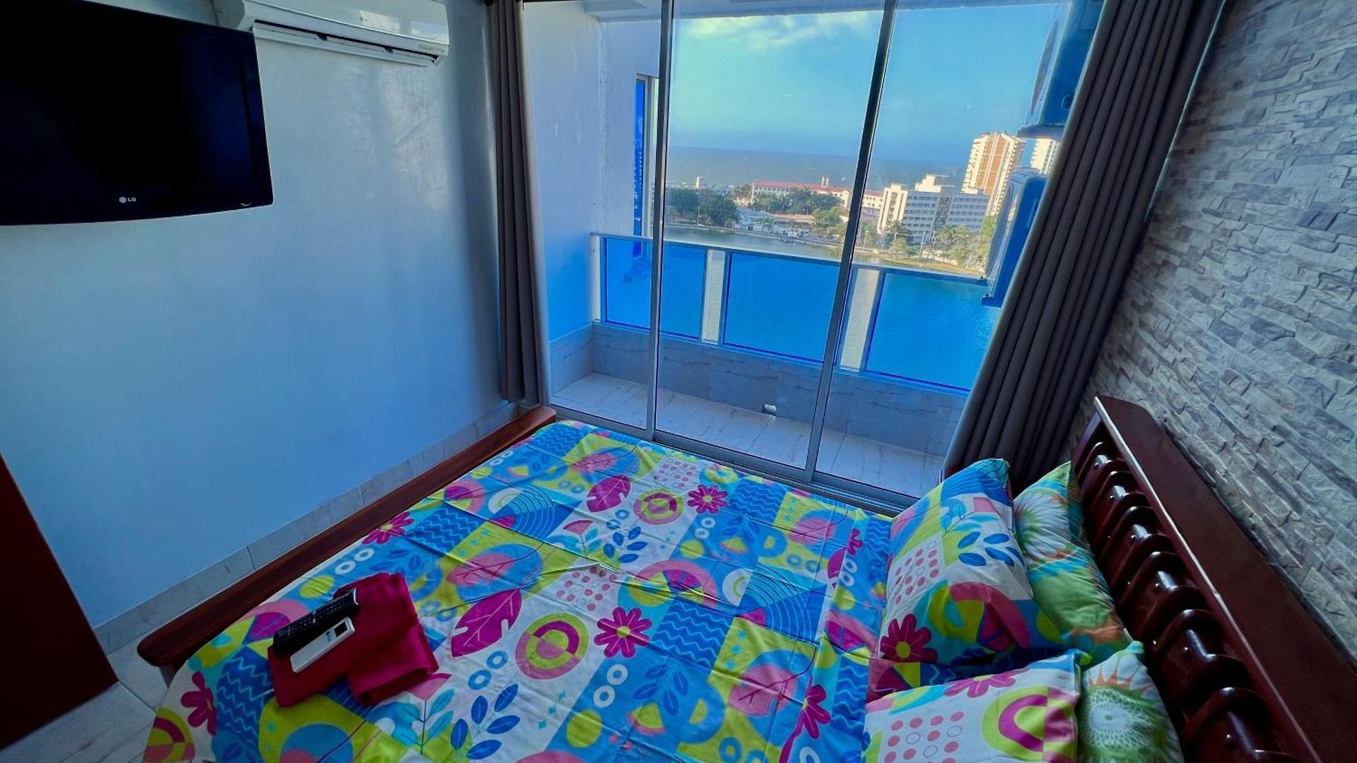 Pyensa Apartahotel 3*